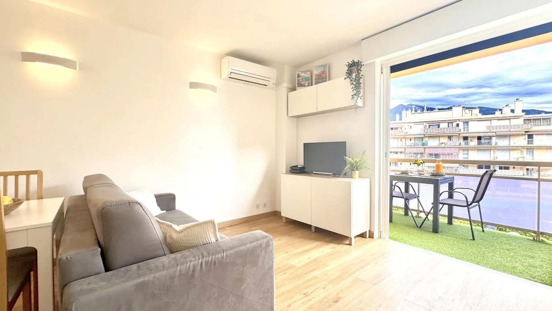 Charming 2-Rooms Apartment - Walk To Beach, Near Monaco & Menton contacts