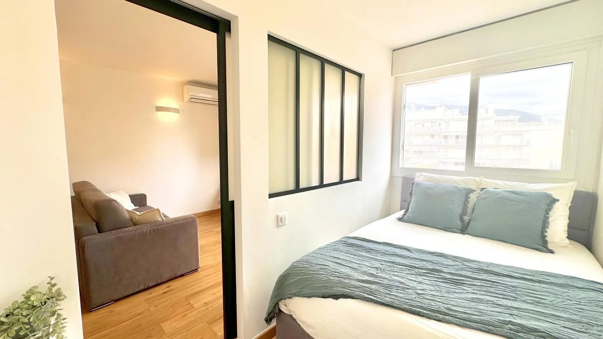 Charming 2-Rooms Apartment - Walk To Beach, Near Monaco & Menton Roquebrune-Cap-Martin