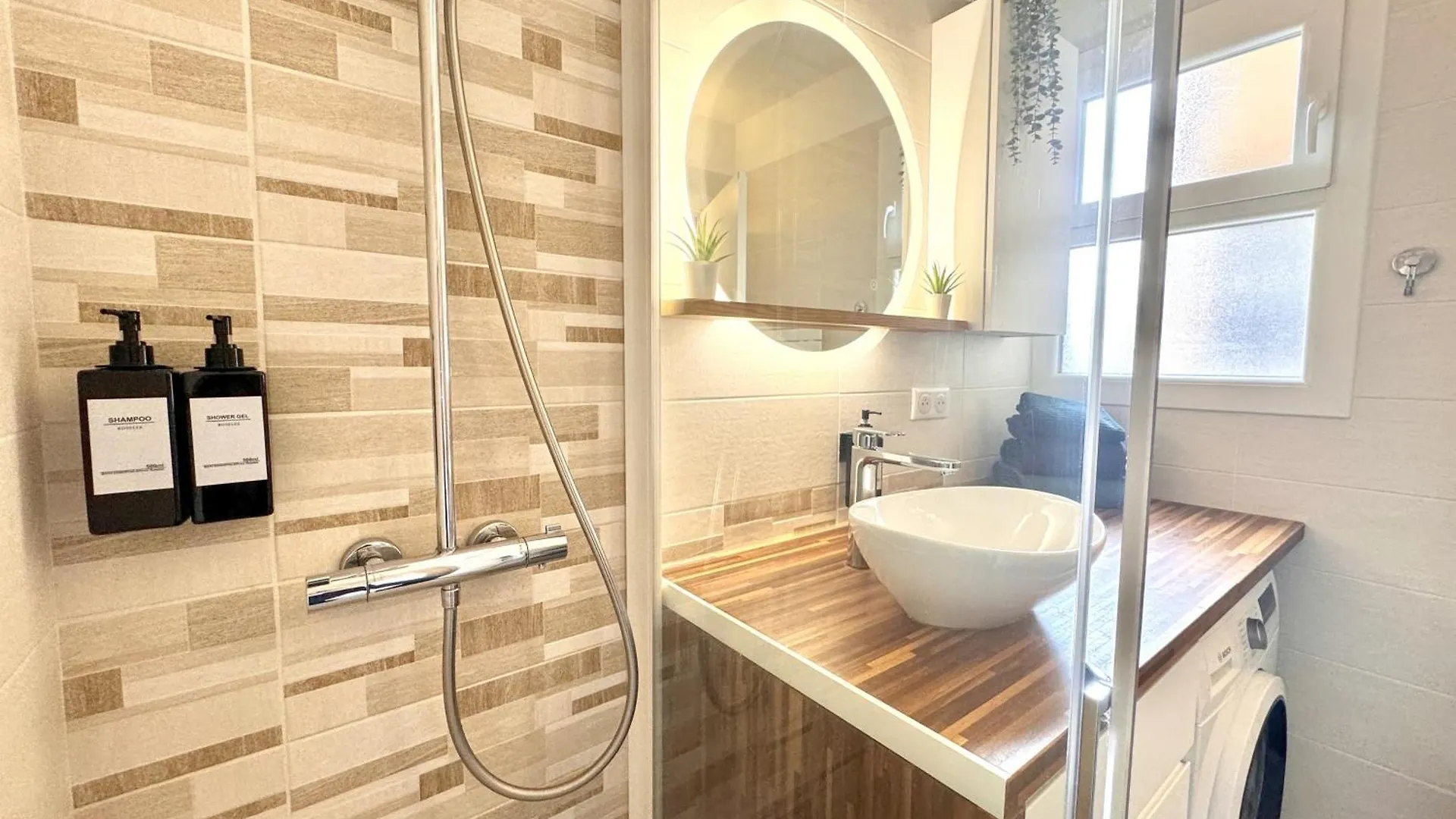 Charming 2-Rooms Apartment - Walk To Beach, Near Monaco & Menton Roquebrune-Cap-Martin