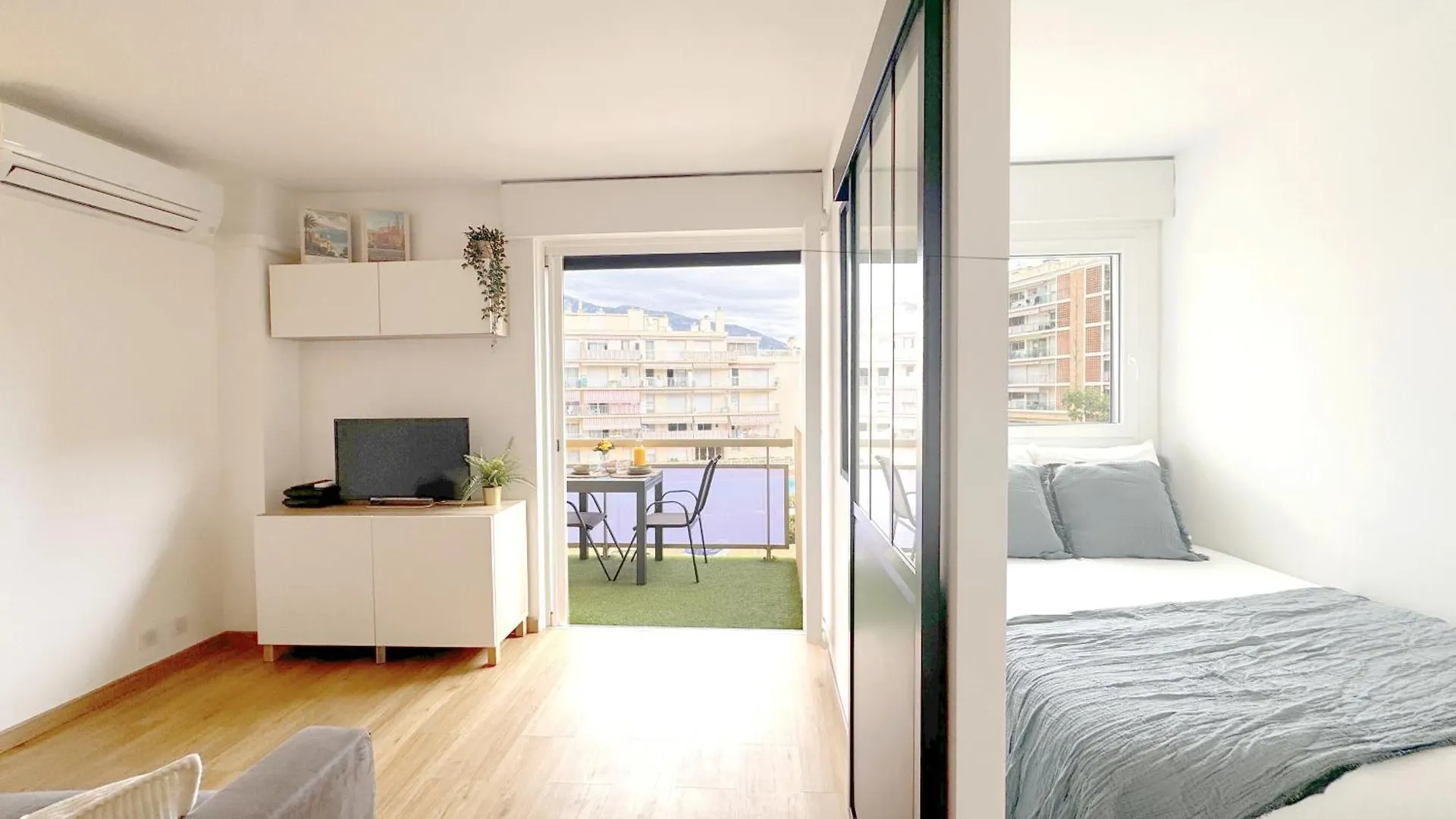 Charming 2-Rooms Apartment - Walk To Beach, Near Monaco & Menton Roquebrune-Cap-Martin